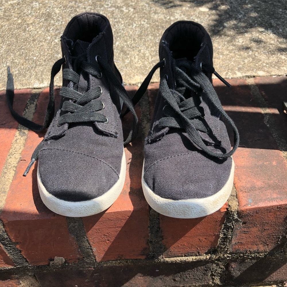 Little boys size 12C TOMS high tops